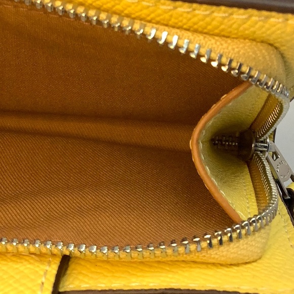 NWT Coach Medium Corner Zipper Wallet - Retro Yellow - Picture 4 of 6